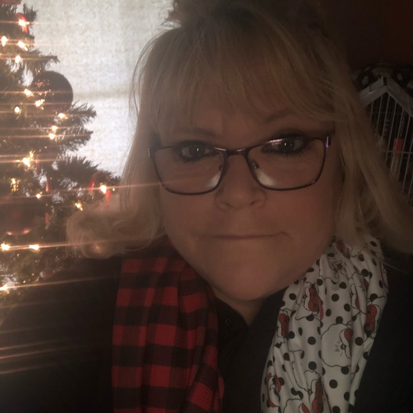 Meet your Posher, Pammy - Picture 2 of 2